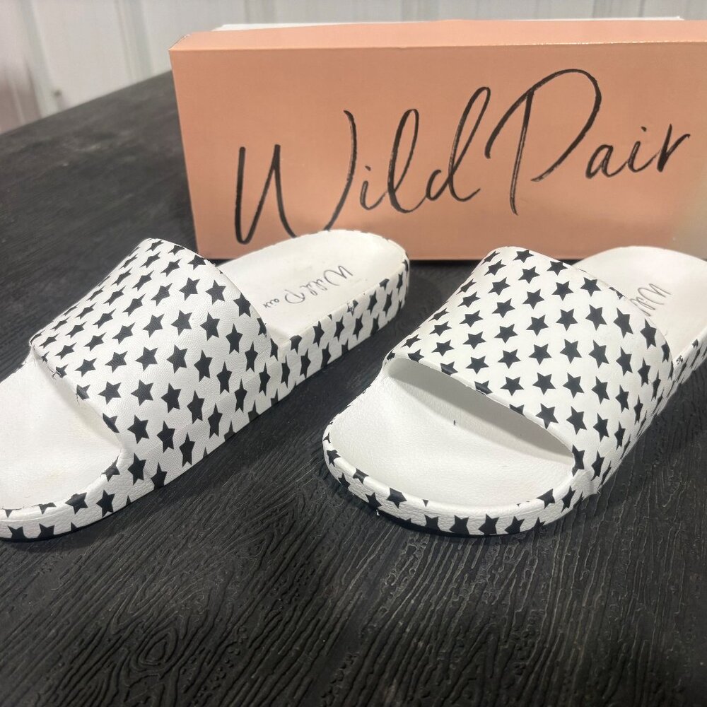 Wild Pair Women’s Platform Slide Sandals – White | Size 7 | New